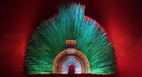 El penacho de Moctezuma no pisará México por lo menos en 10 años: Museo de Viena a AMLO